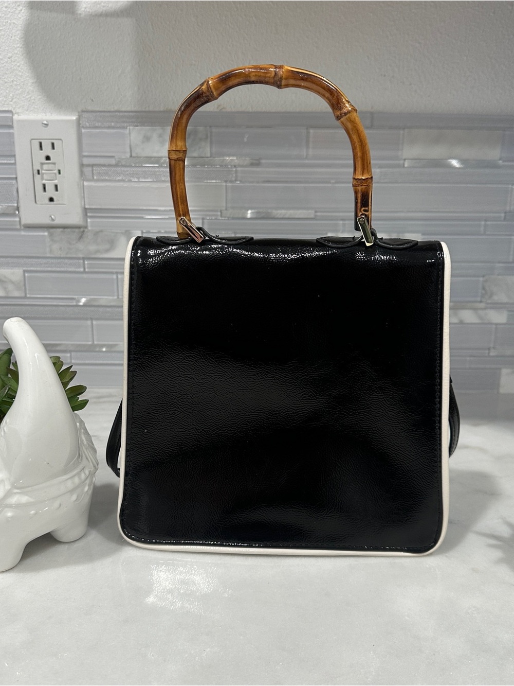 Urban Outfitters Black Crossbody Bag w/ Bamboo Handle – Chic & Compact - Picture 3 of 10